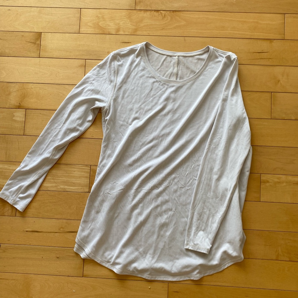 Lululemon Draped bum covering long sleeve